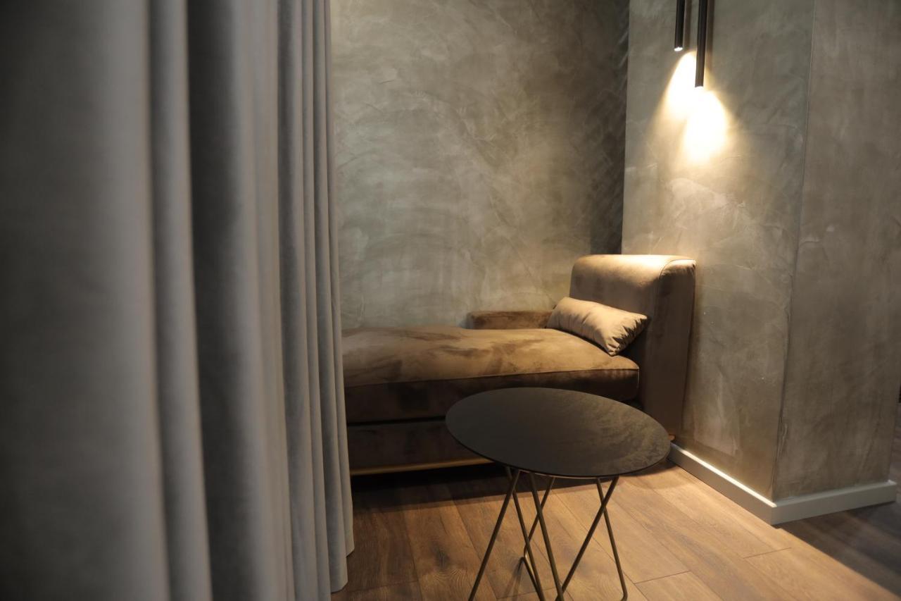 Ap Hotel Boutique Vlore Bagian luar foto
