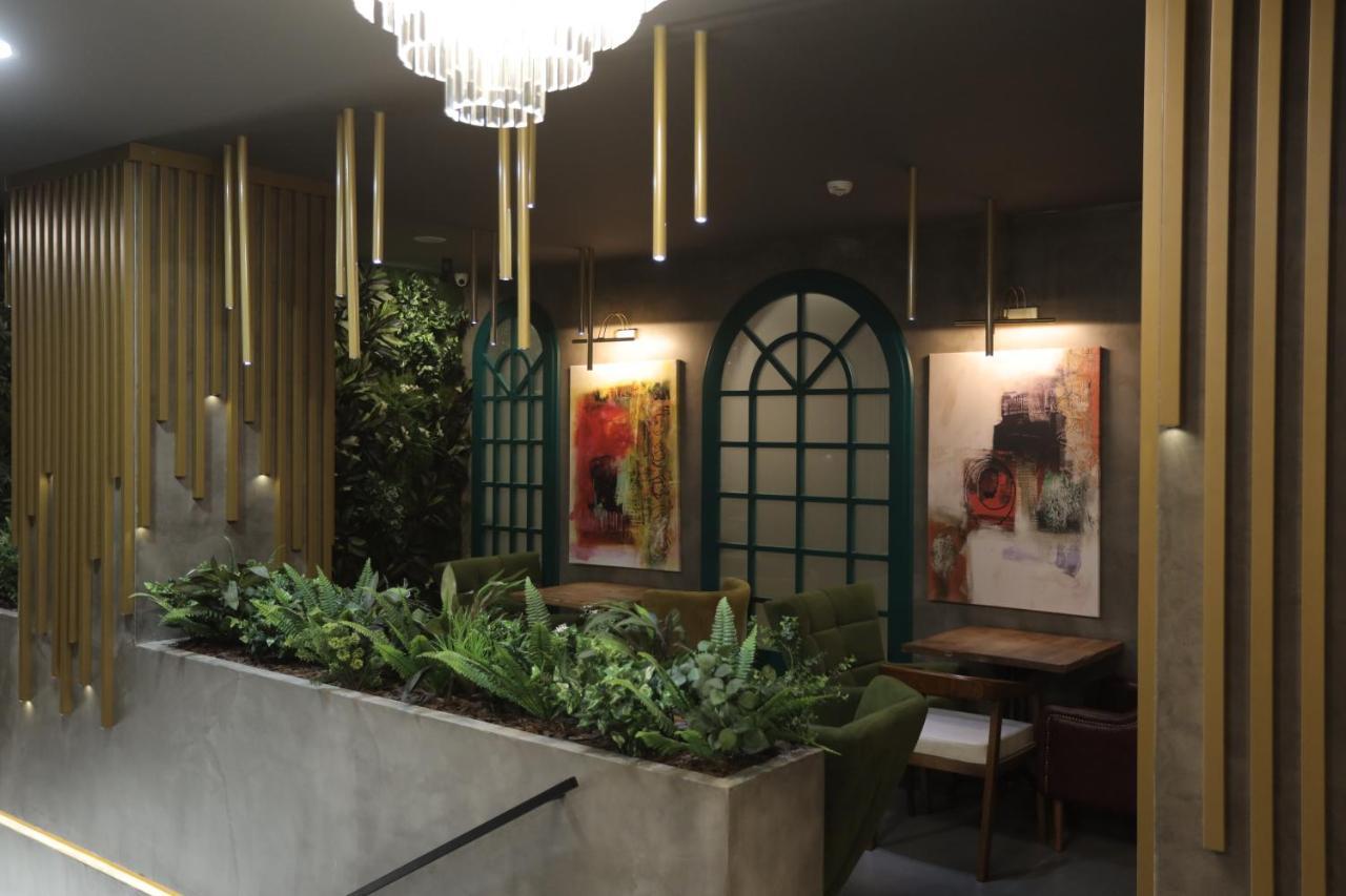 Ap Hotel Boutique Vlore Bagian luar foto