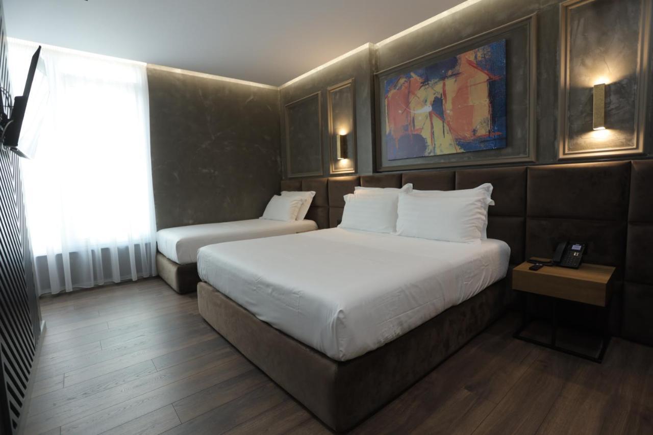 Ap Hotel Boutique Vlore Bagian luar foto