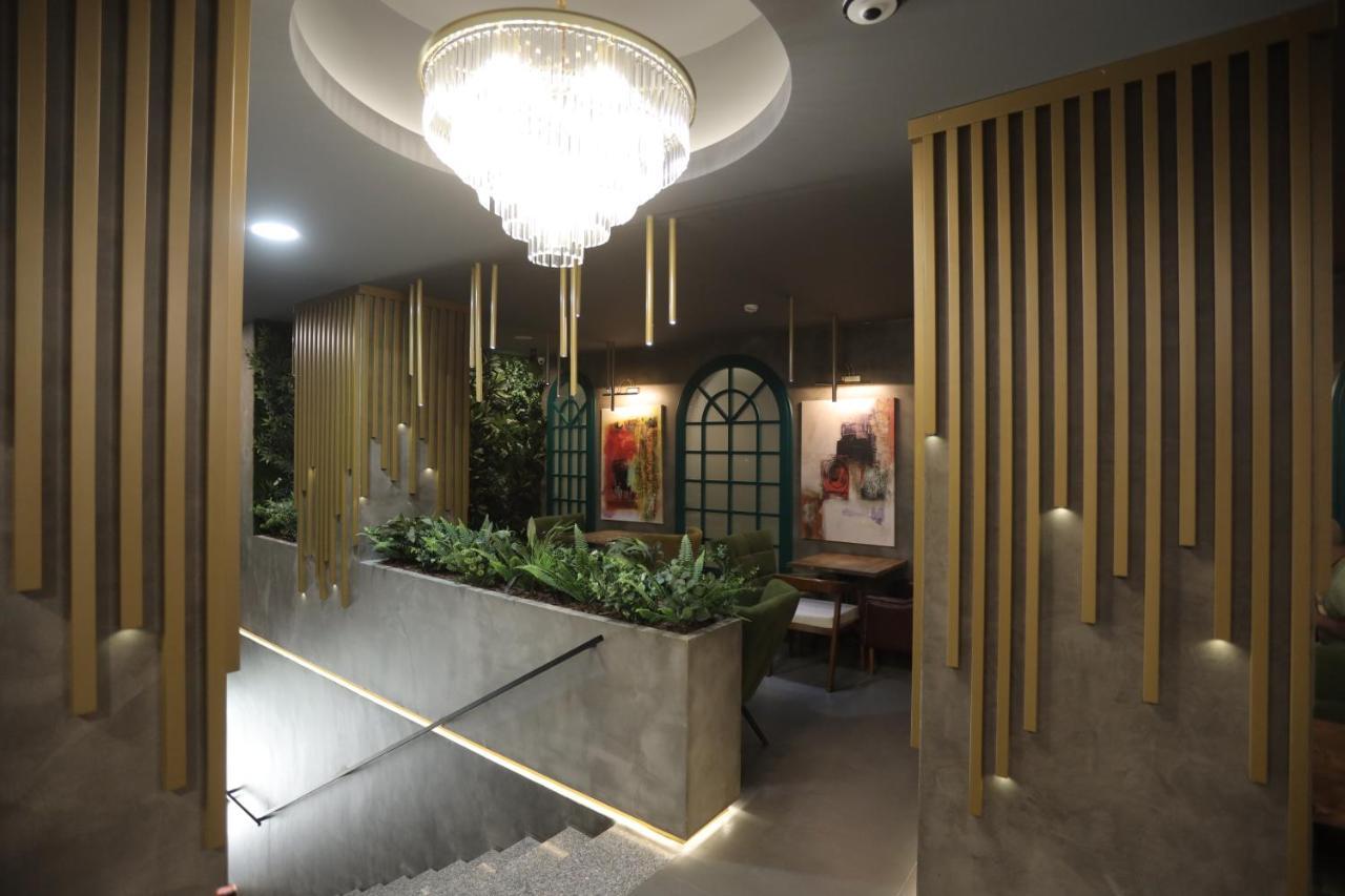 Ap Hotel Boutique Vlore Bagian luar foto