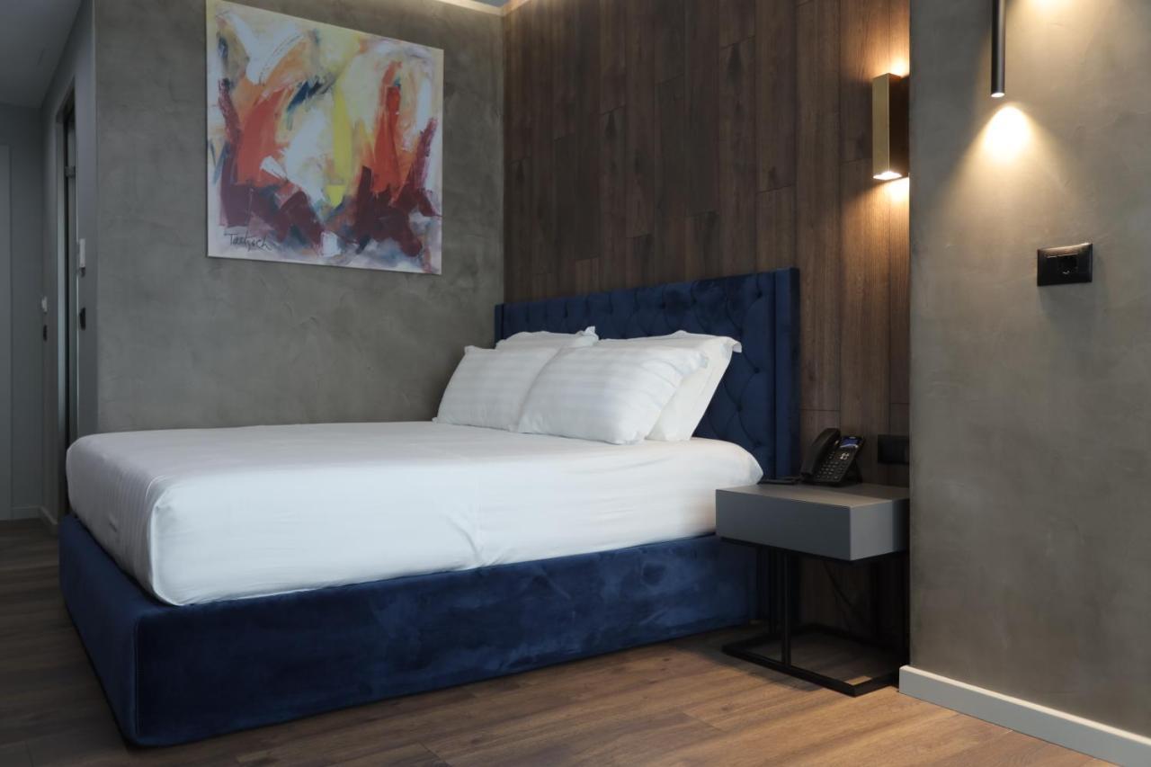 Ap Hotel Boutique Vlore Bagian luar foto