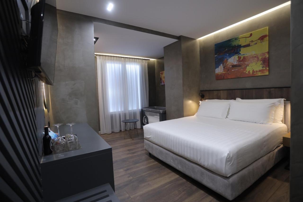 Ap Hotel Boutique Vlore Bagian luar foto