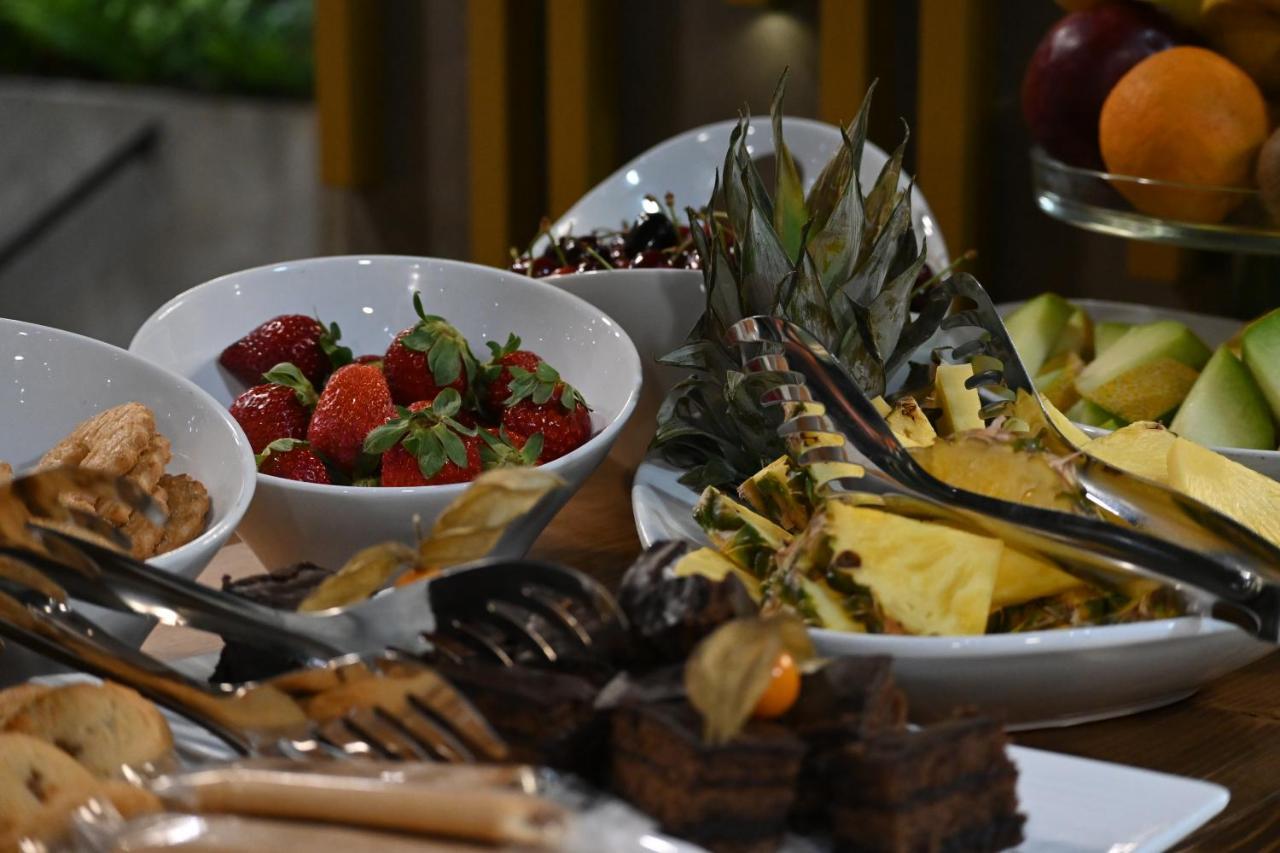Ap Hotel Boutique Vlore Bagian luar foto